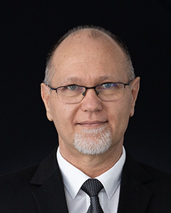 Prof-L-Labuschagne 2.jpg