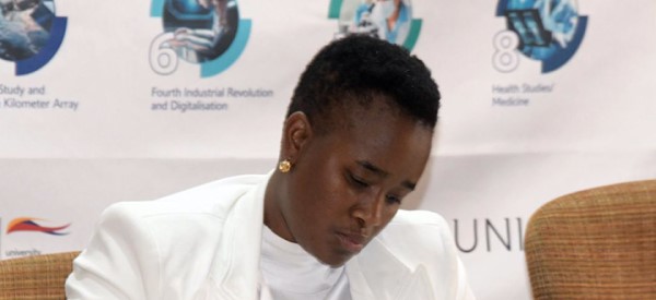 Ms.%20Ndia%20Magadadela,%20Co-founder%20of%20Everlectric