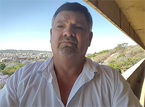 Raydine Riekert Service smiles for Unisa staffers