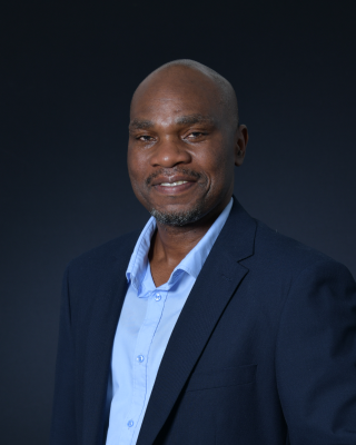 Dr H Ngwangwa