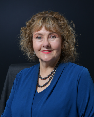 Dr Retha Visagie