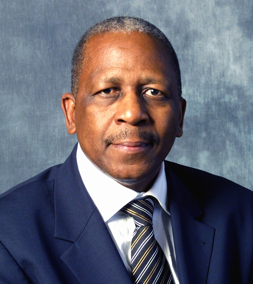 Dr Mathews Phosa