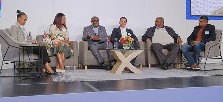 Event%20MC%20Nastasia%20Arendse%20facilitated%20a%20panel%20discussion%20on%20Transforming%20Education%20through%20Technology_body.jpg